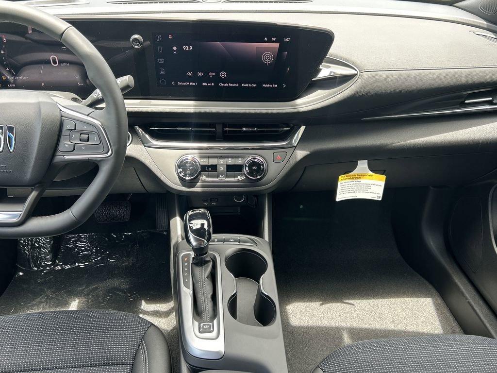 new 2025 Buick Envista car, priced at $24,820