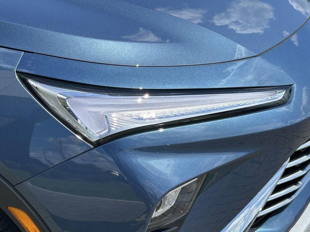 new 2025 Buick Envista car, priced at $24,820