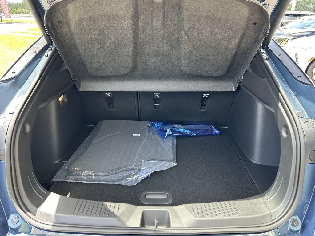 new 2025 Buick Envista car, priced at $28,585