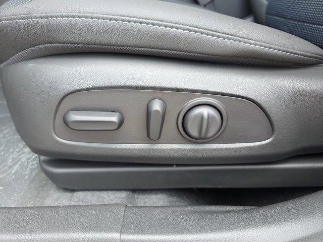 new 2025 Buick Envista car, priced at $27,025