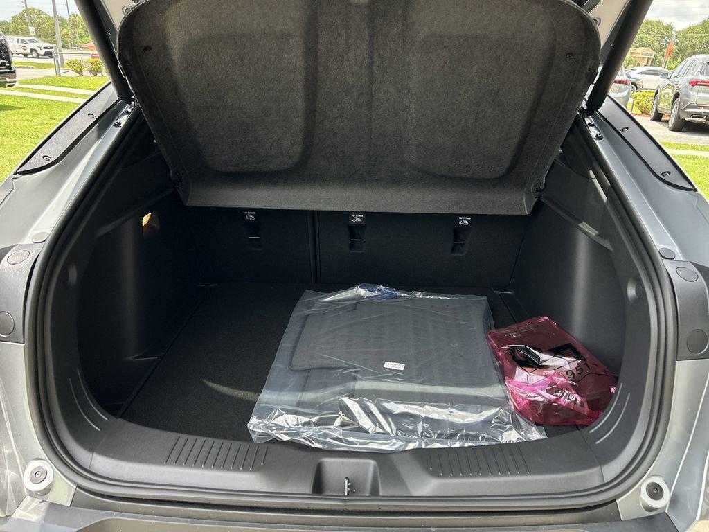 new 2025 Buick Envista car, priced at $25,375