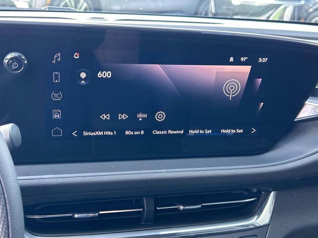 new 2025 Buick Envista car, priced at $23,290