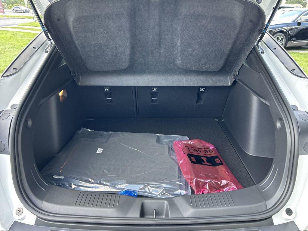 new 2025 Buick Envista car, priced at $23,290