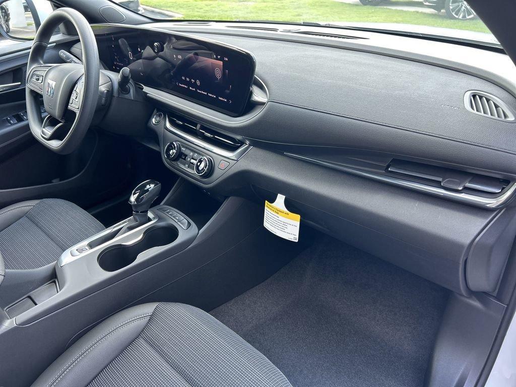 new 2025 Buick Envista car, priced at $23,290
