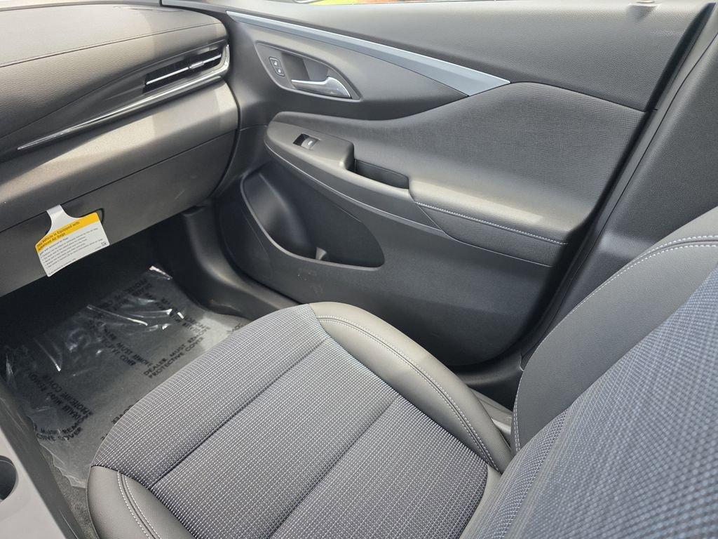 new 2025 Buick Envista car, priced at $25,790