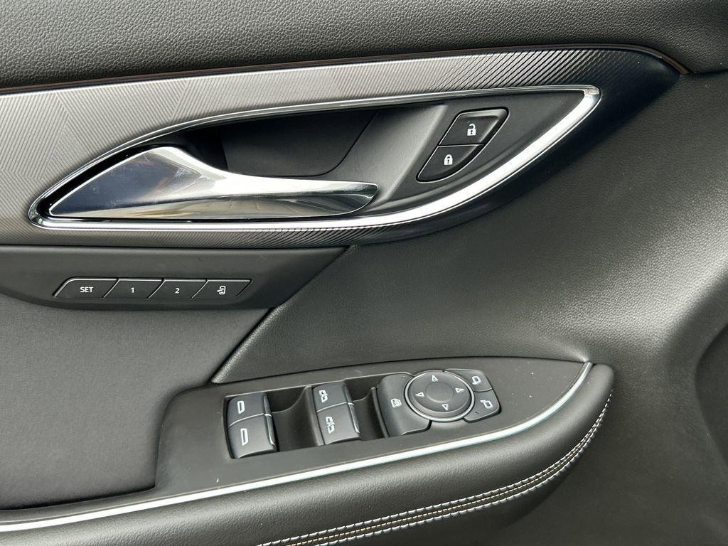 new 2025 Buick Envision car, priced at $41,935