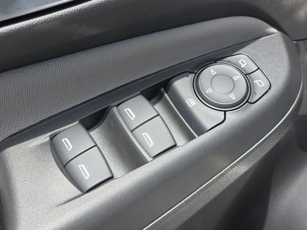new 2025 Buick Envista car, priced at $29,225