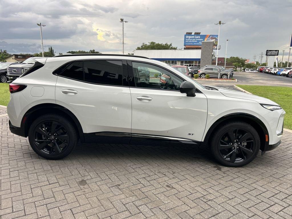 new 2025 Buick Envision car, priced at $38,895