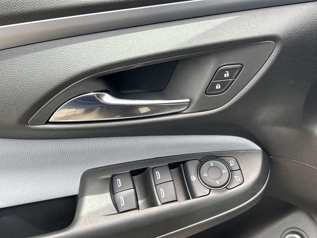 new 2025 Buick Envista car, priced at $25,415