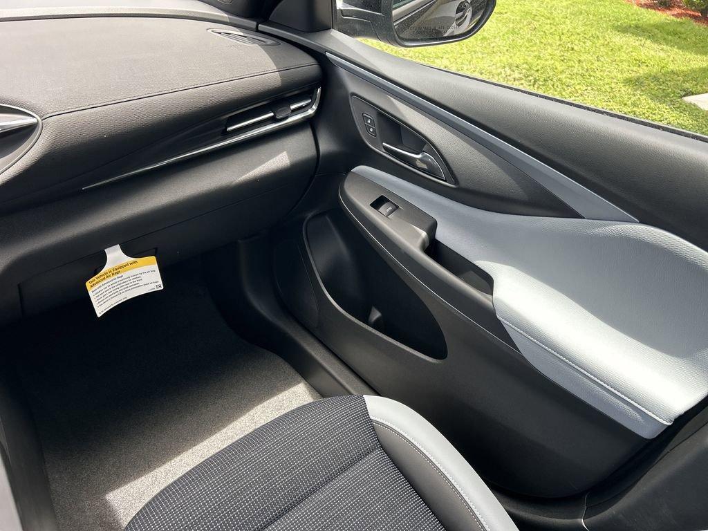 new 2025 Buick Envista car, priced at $25,415