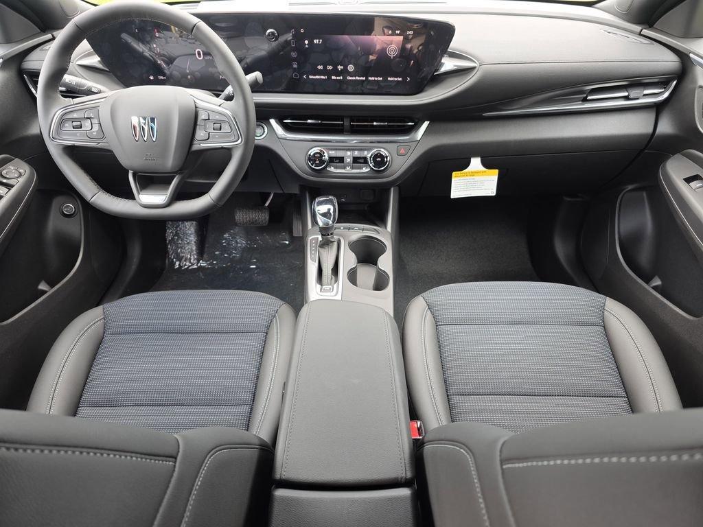 new 2025 Buick Envista car, priced at $27,025