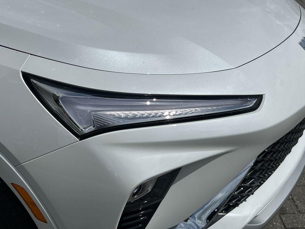 new 2025 Buick Envista car, priced at $29,185