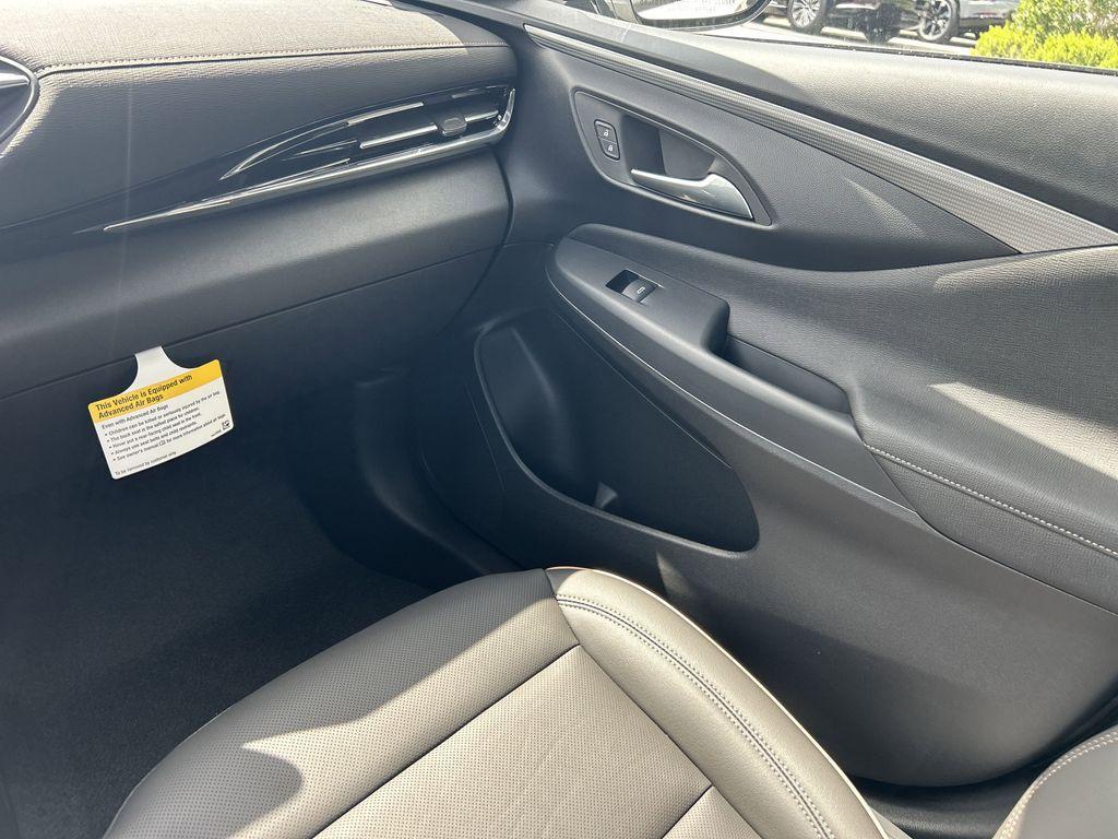 new 2025 Buick Envista car, priced at $29,185