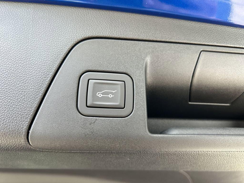 new 2025 Buick Envision car, priced at $49,595