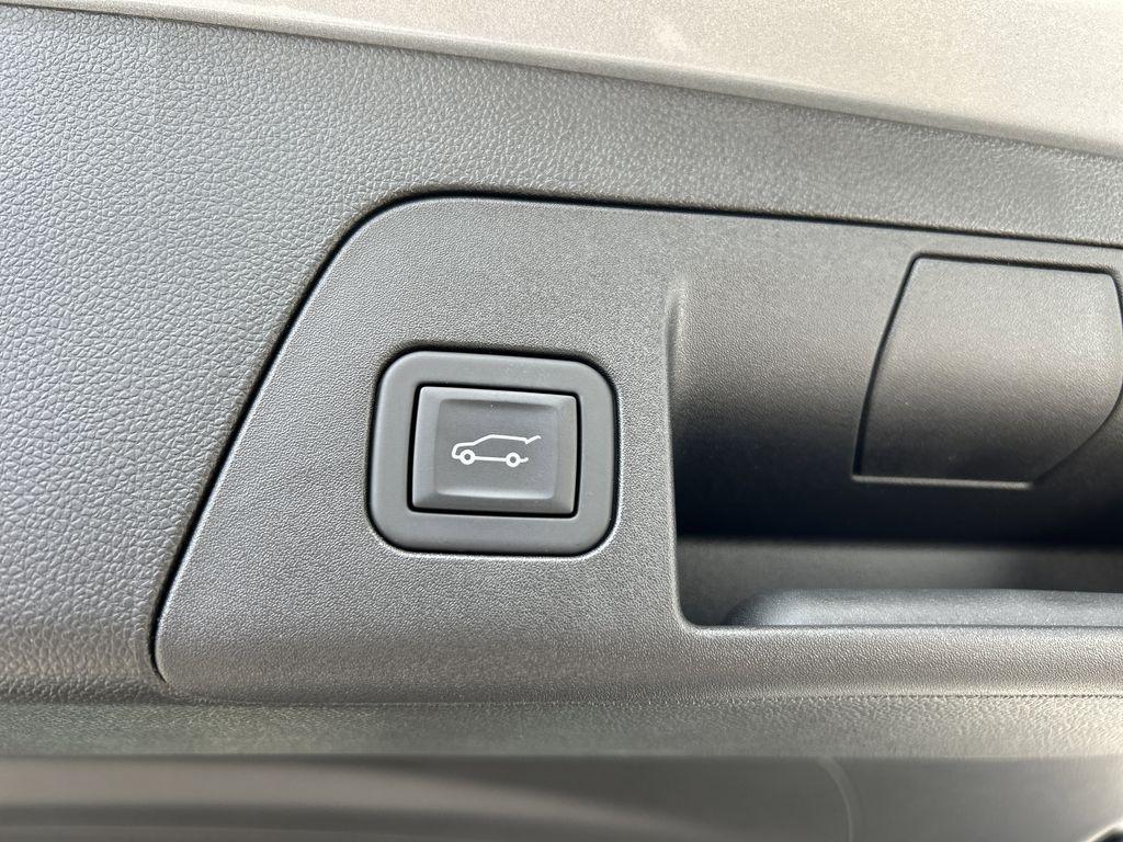used 2023 Buick Envision car, priced at $30,796
