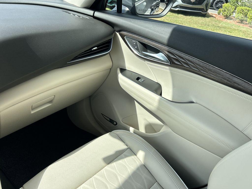 used 2023 Buick Envision car, priced at $30,796