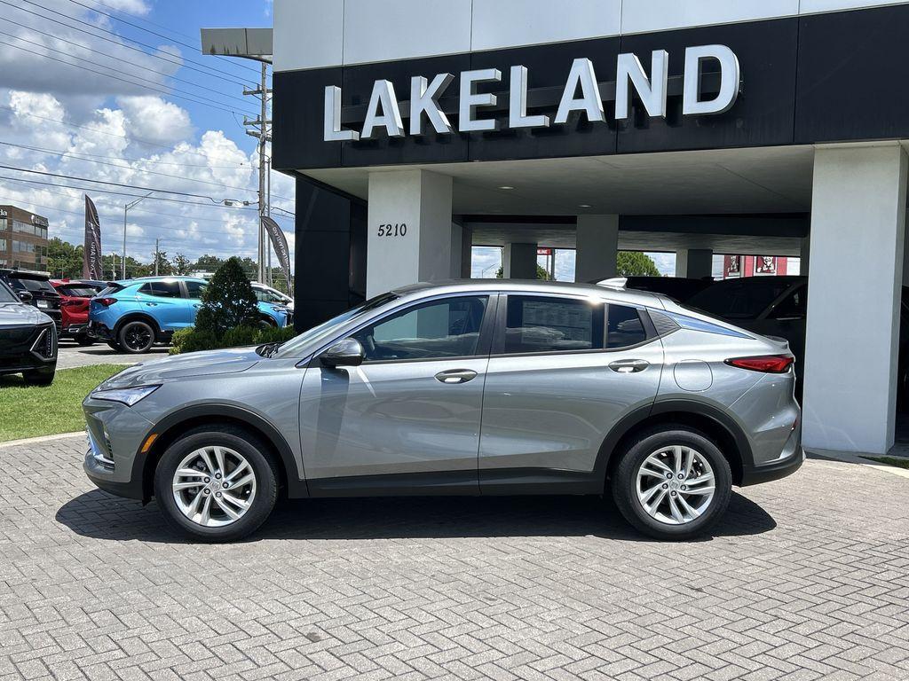 new 2025 Buick Envista car, priced at $27,915