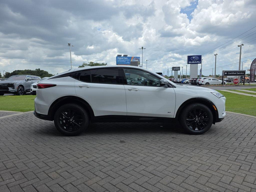 new 2025 Buick Envista car, priced at $29,575