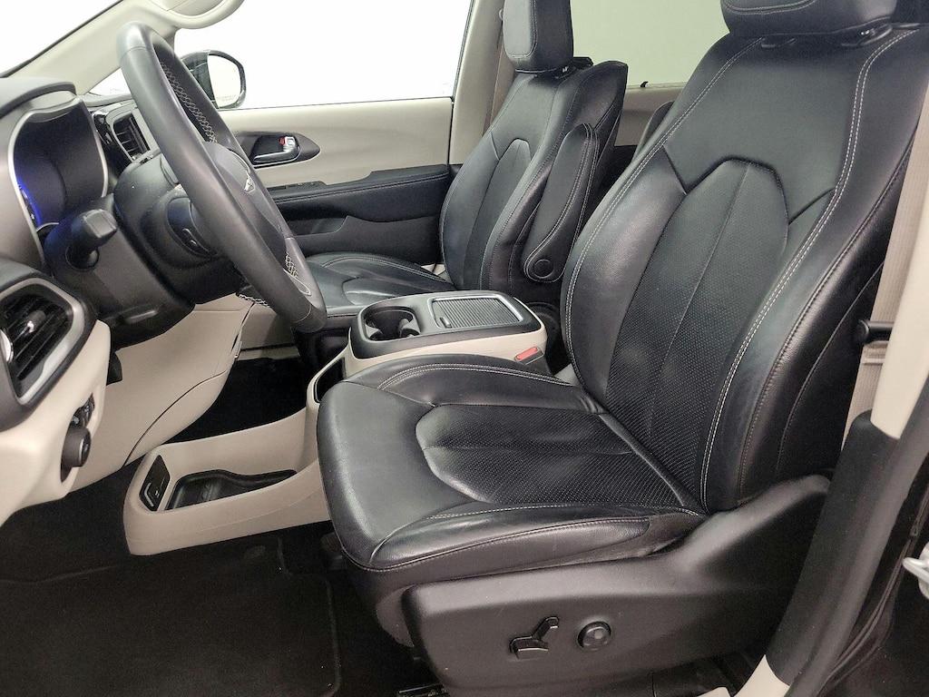 used 2022 Chrysler Pacifica car, priced at $27,998