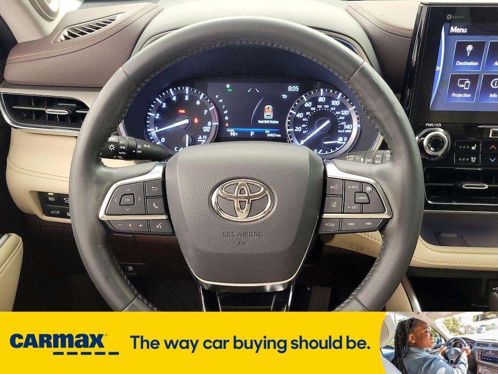 used 2021 Toyota Highlander car, priced at $31,998