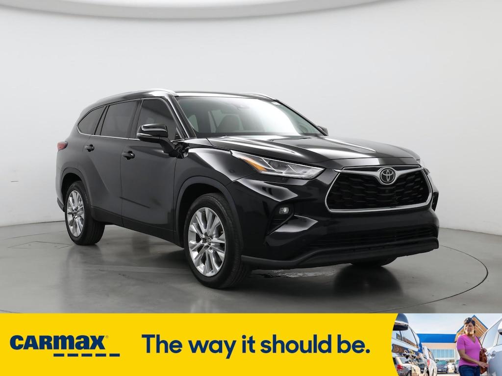 used 2021 Toyota Highlander car, priced at $31,998