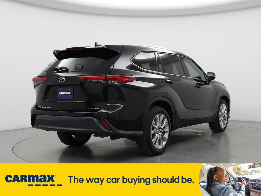 used 2021 Toyota Highlander car, priced at $31,998