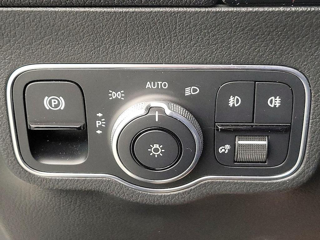 used 2021 Mercedes-Benz GLA 250 car, priced at $30,998