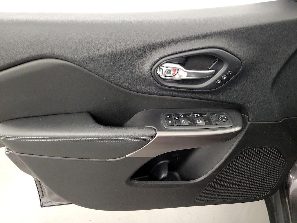 used 2019 Jeep Cherokee car, priced at $18,998