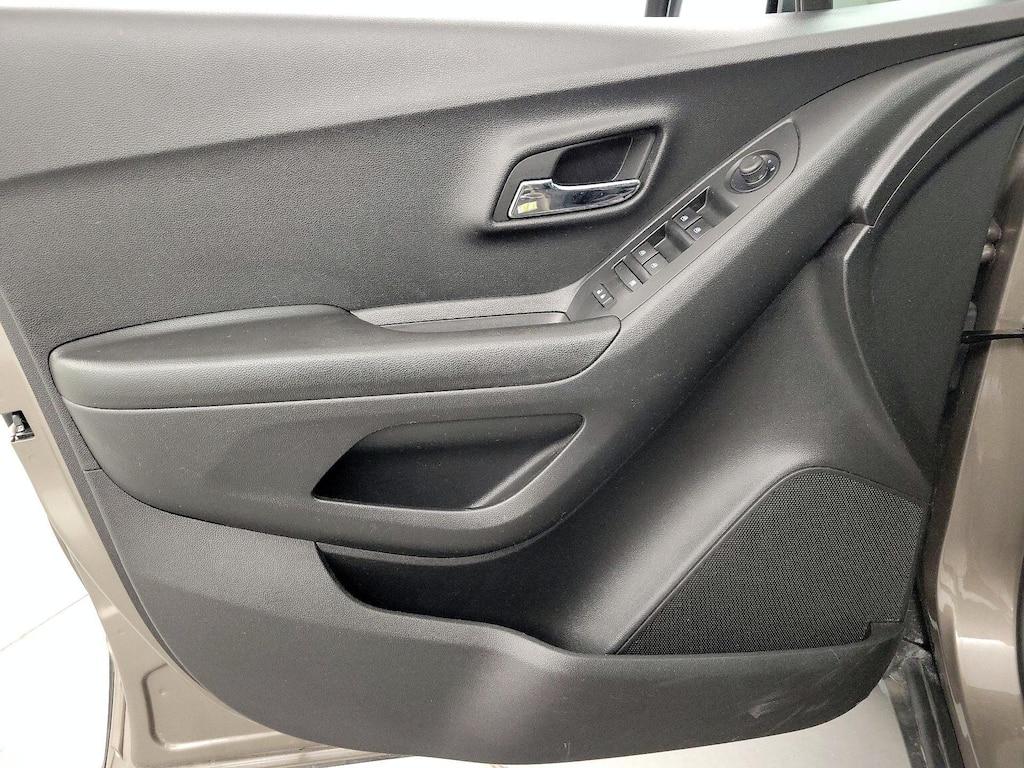 used 2022 Chevrolet Trax car, priced at $16,998