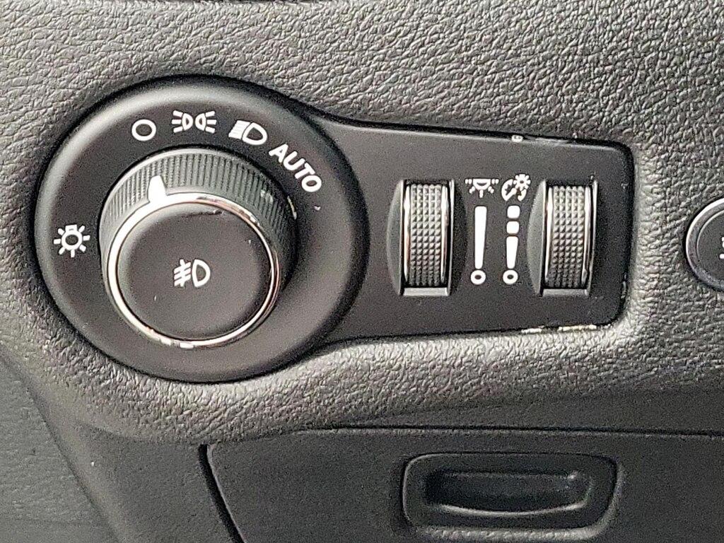 used 2020 Jeep Cherokee car, priced at $20,998