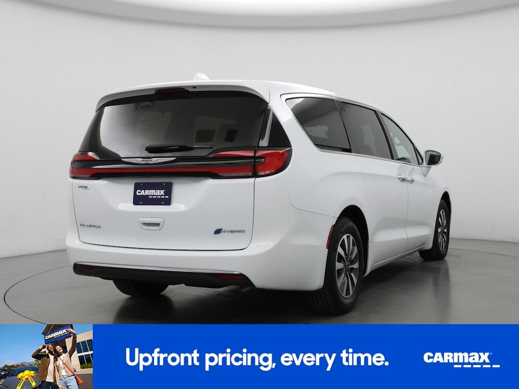 used 2022 Chrysler Pacifica Hybrid car, priced at $29,998
