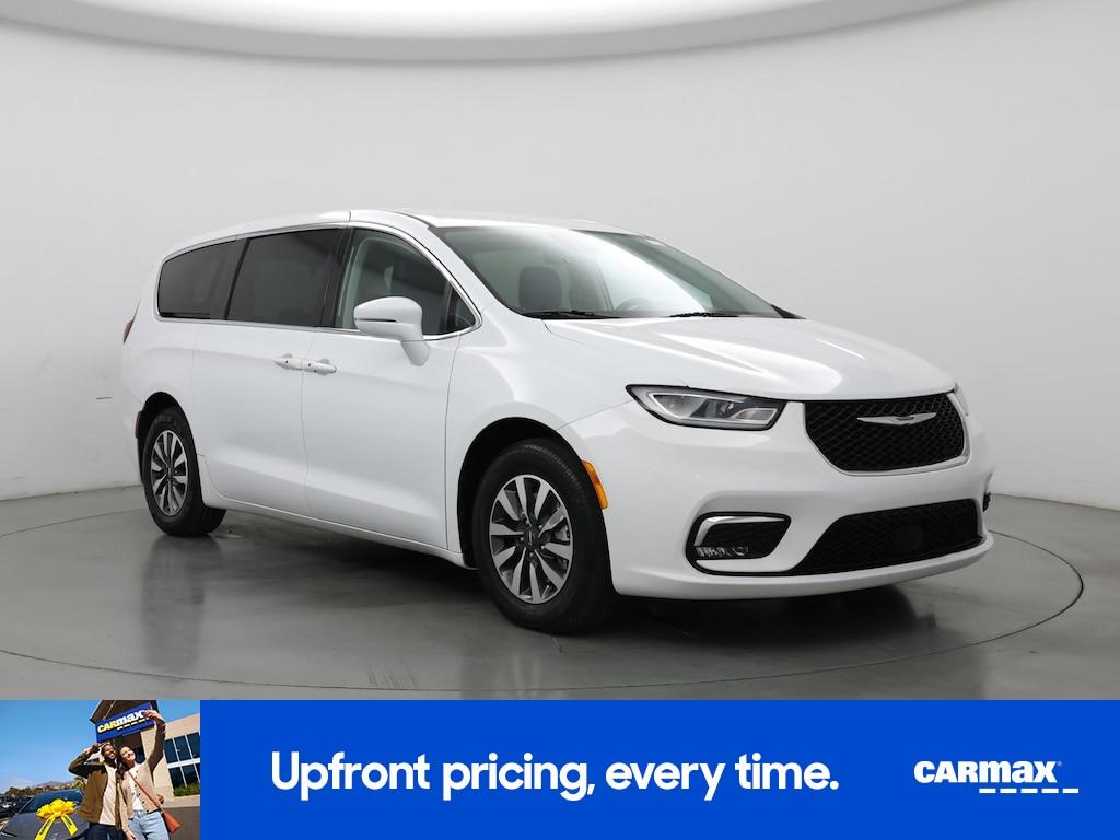 used 2022 Chrysler Pacifica Hybrid car, priced at $29,998