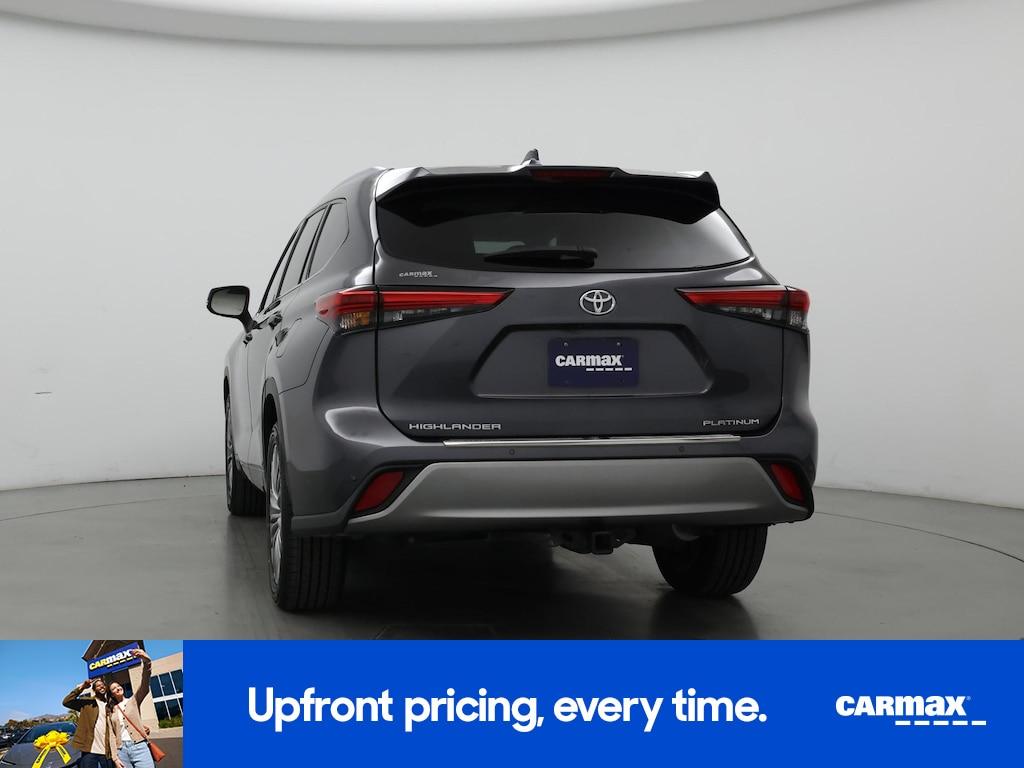 used 2021 Toyota Highlander car, priced at $33,998