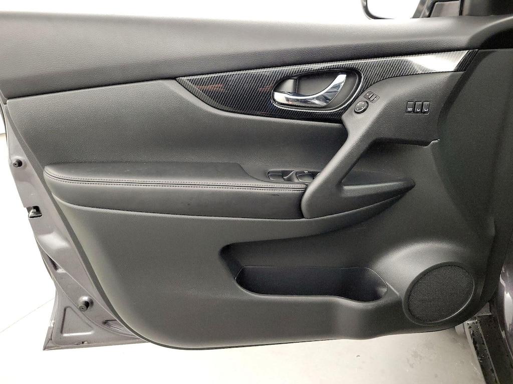 used 2017 Nissan Rogue car, priced at $17,998