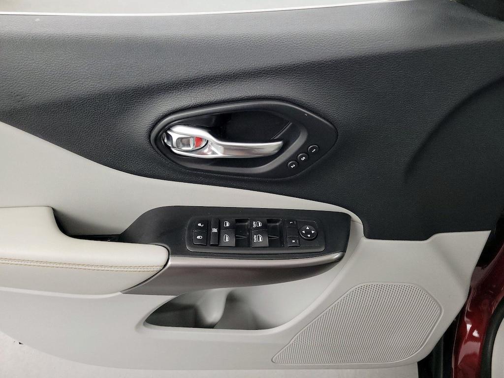 used 2019 Jeep Cherokee car, priced at $15,998