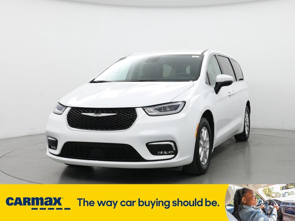 used 2023 Chrysler Pacifica car, priced at $27,998