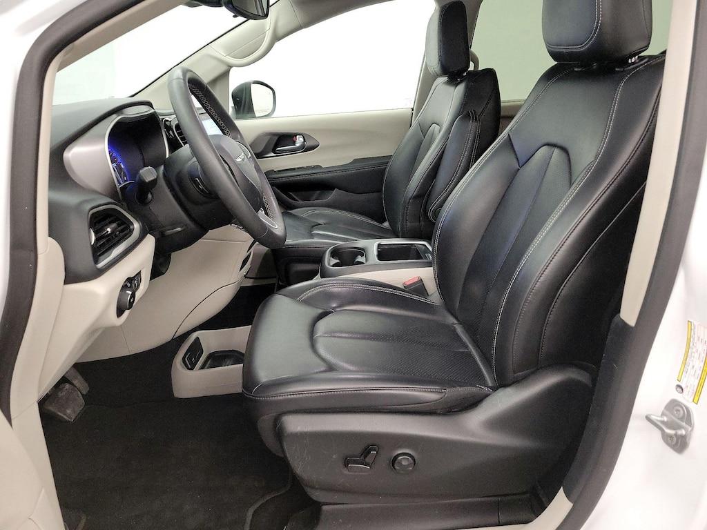 used 2023 Chrysler Pacifica car, priced at $27,998
