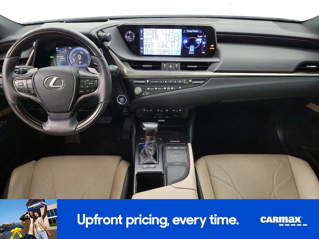 used 2021 Lexus ES 300h car, priced at $31,998