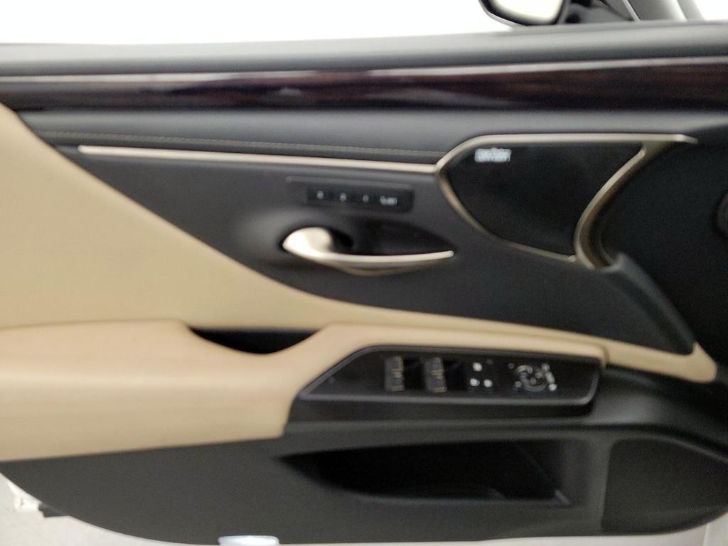used 2021 Lexus ES 300h car, priced at $31,998
