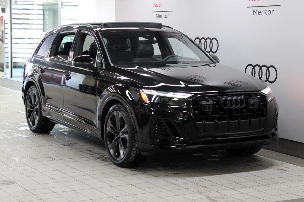 new 2025 Audi Q7 car, priced at $77,090