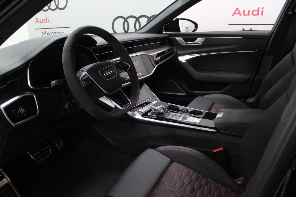 new 2025 Audi RS 6 Avant car, priced at $151,045