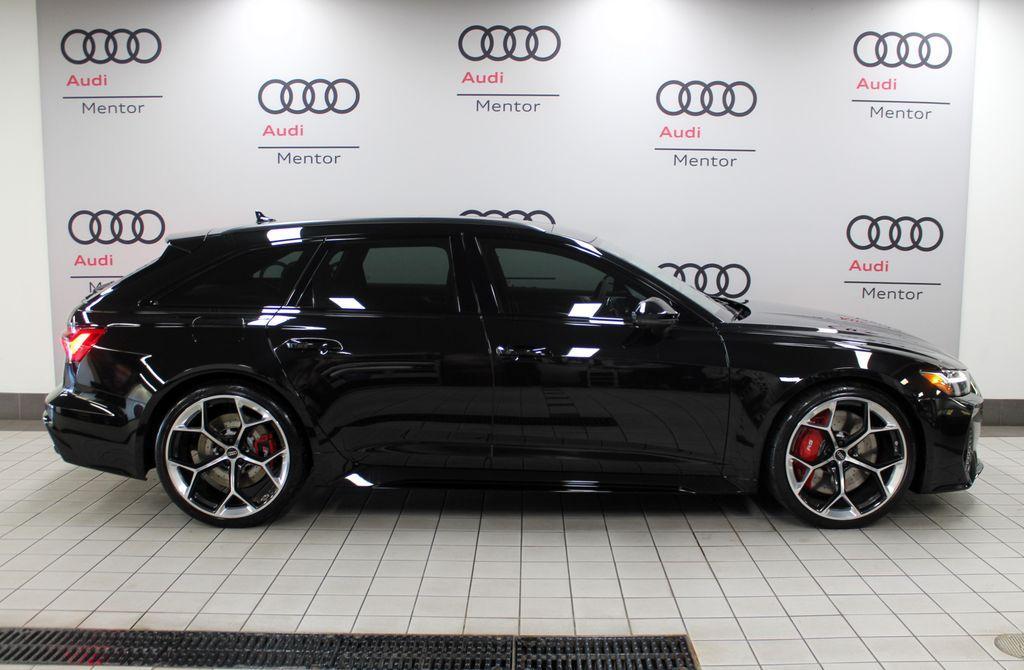 new 2025 Audi RS 6 Avant car, priced at $151,045