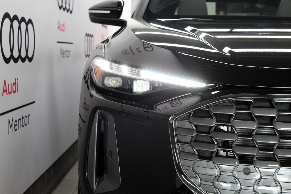 new 2025 Audi Q5 car, priced at $61,300