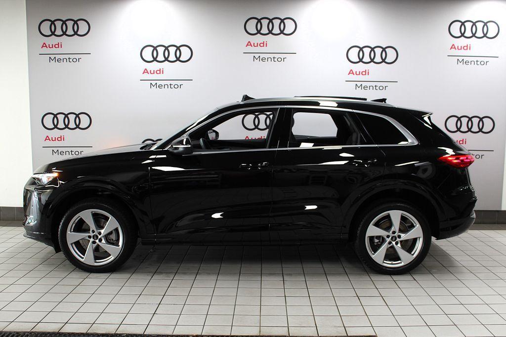 new 2025 Audi Q5 car, priced at $61,300