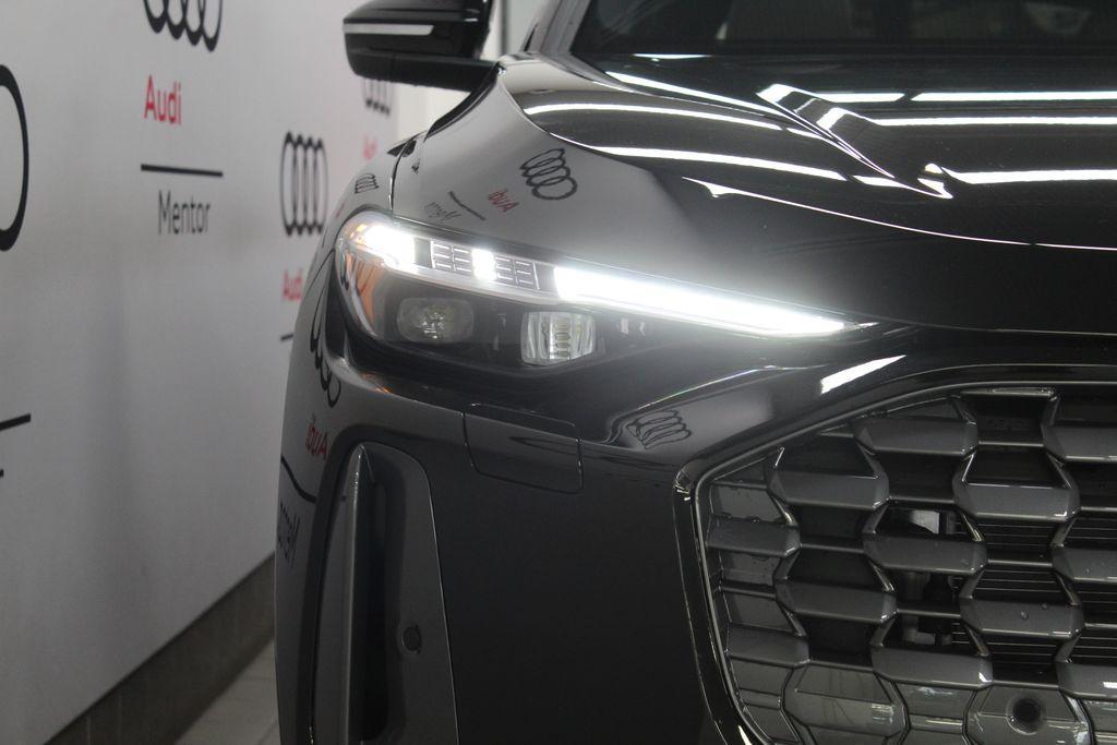 new 2025 Audi Q5 car, priced at $61,300