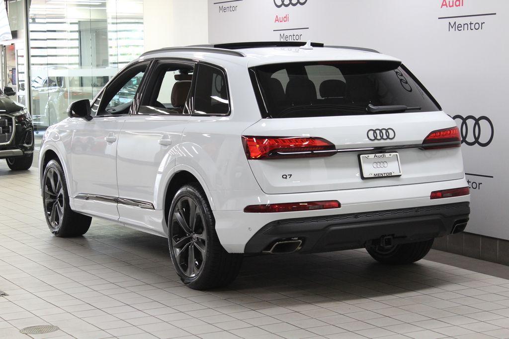 used 2025 Audi Q7 car, priced at $66,675