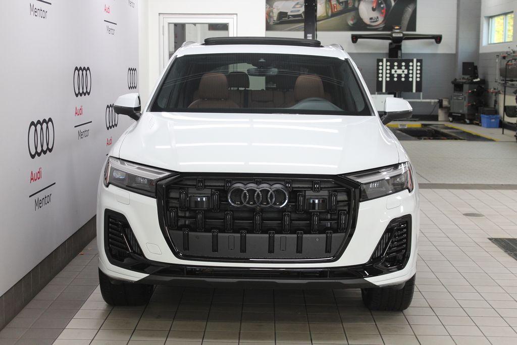 used 2025 Audi Q7 car, priced at $66,675