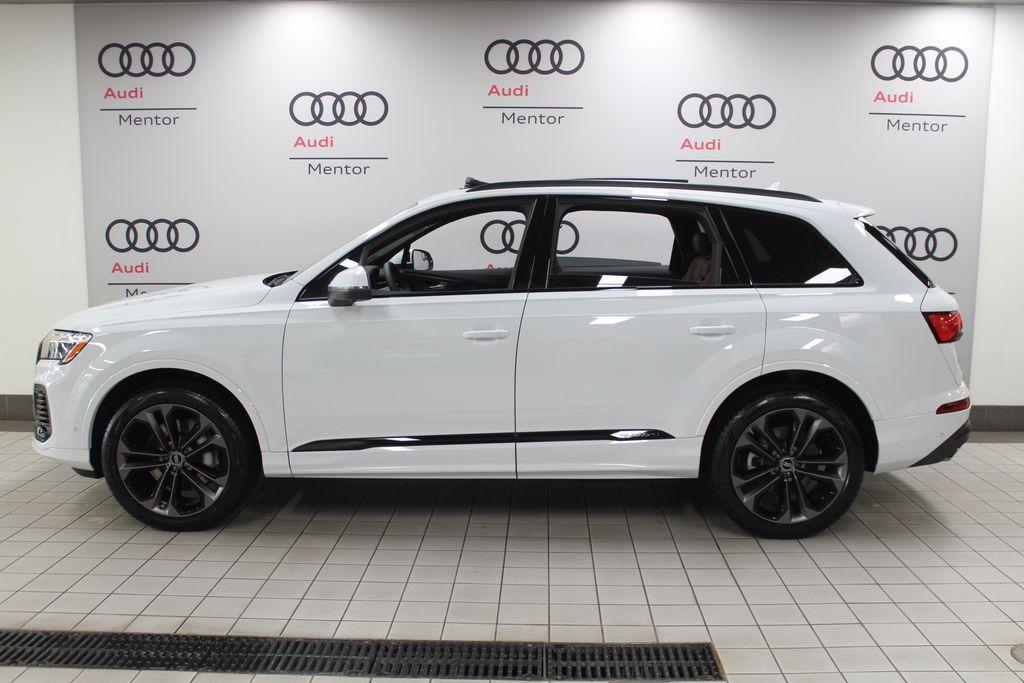 used 2025 Audi Q7 car, priced at $66,675