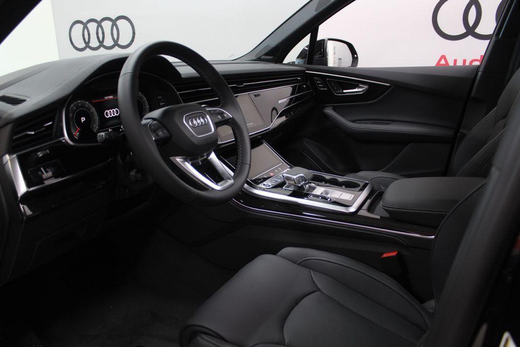 new 2025 Audi Q7 car, priced at $90,000