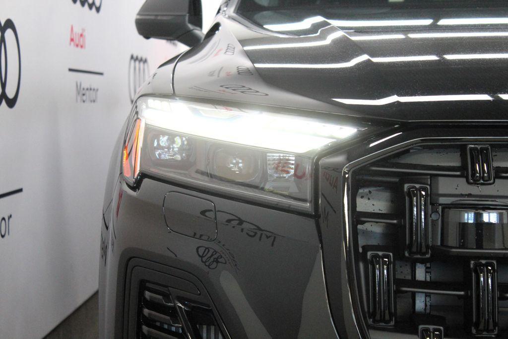 new 2025 Audi Q7 car, priced at $90,000